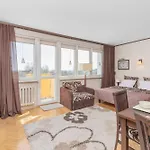 شقة Comfortable With Balcony Located 600 M From The By Renters *