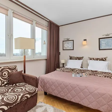 شقة Comfortable With Balcony Located 600 M From The By Renters *